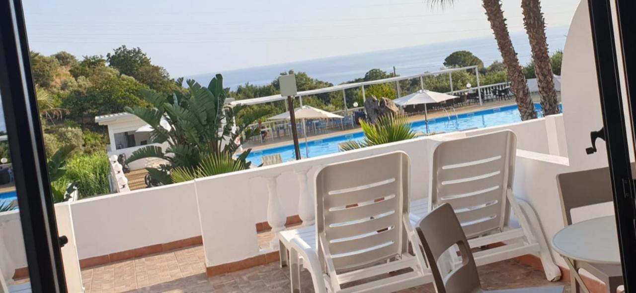 Hotel Diamond Residence Diamante Bagian luar foto