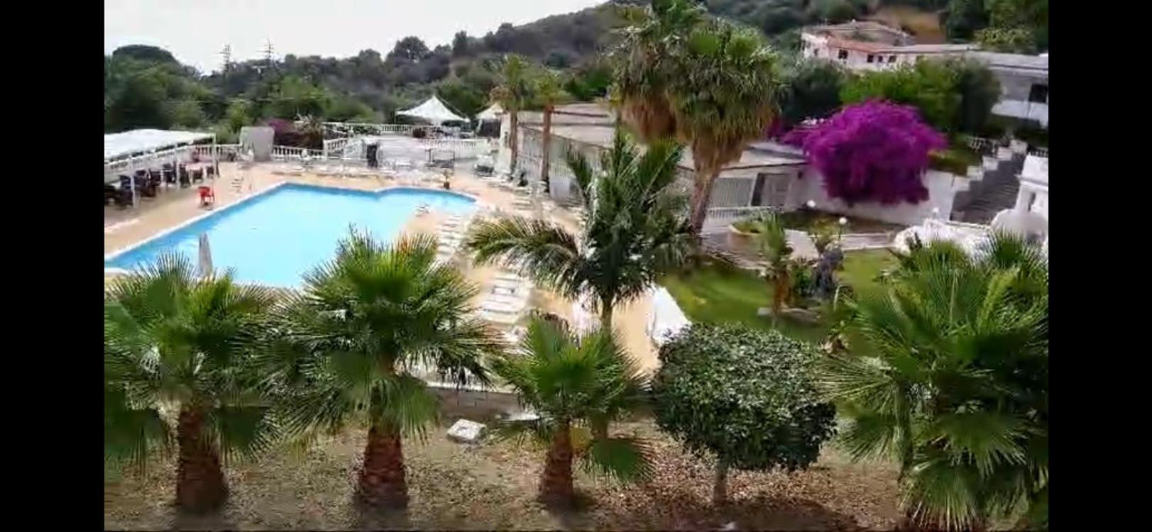 Hotel Diamond Residence Diamante Bagian luar foto