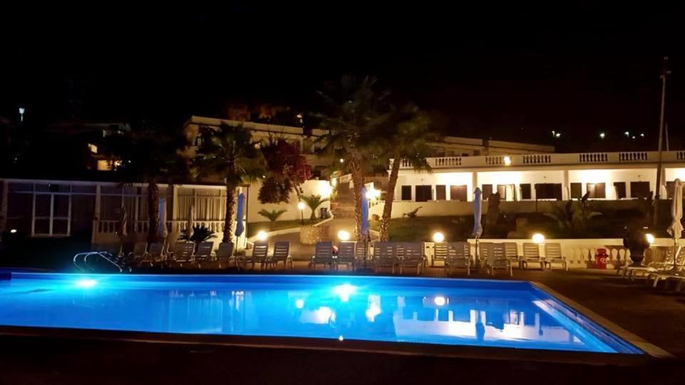 Hotel Diamond Residence Diamante Bagian luar foto