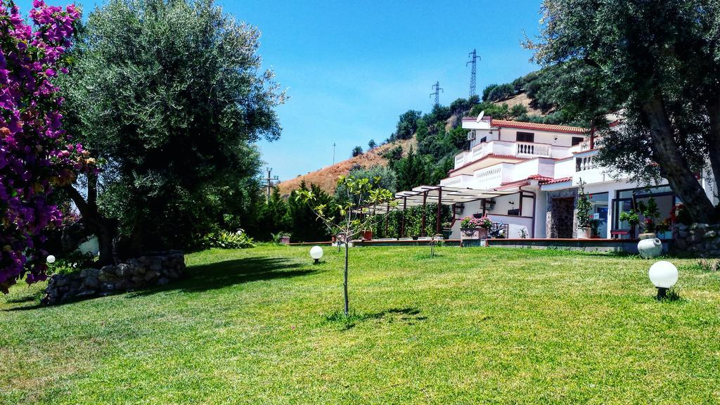 Hotel Diamond Residence Diamante Bagian luar foto