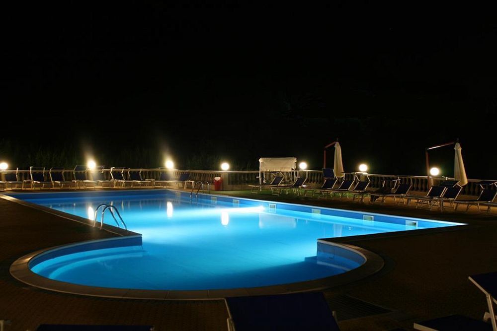 Hotel Diamond Residence Diamante Bagian luar foto