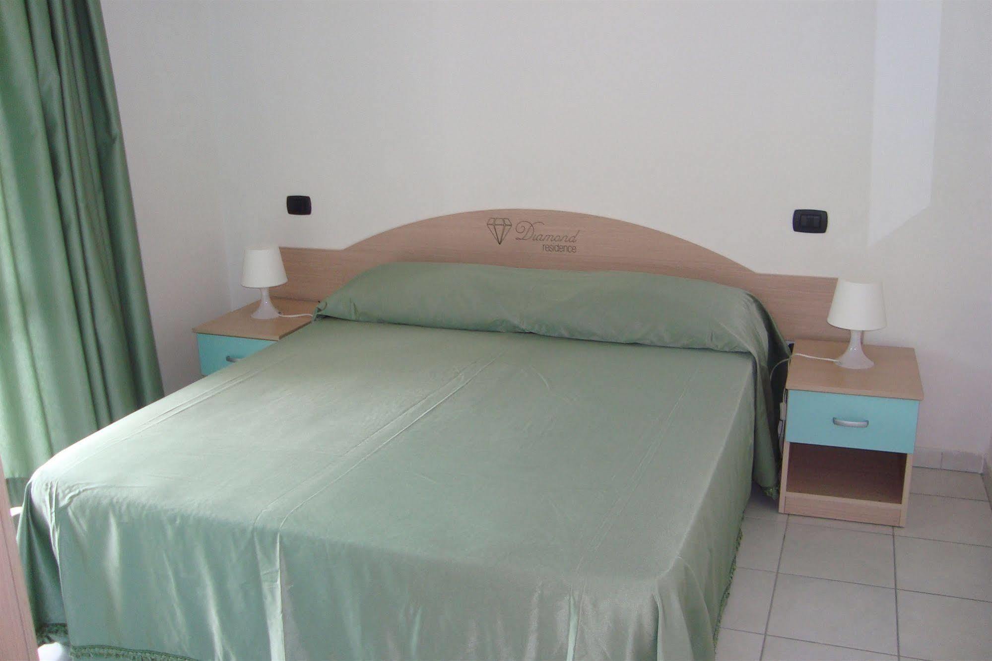 Hotel Diamond Residence Diamante Bagian luar foto